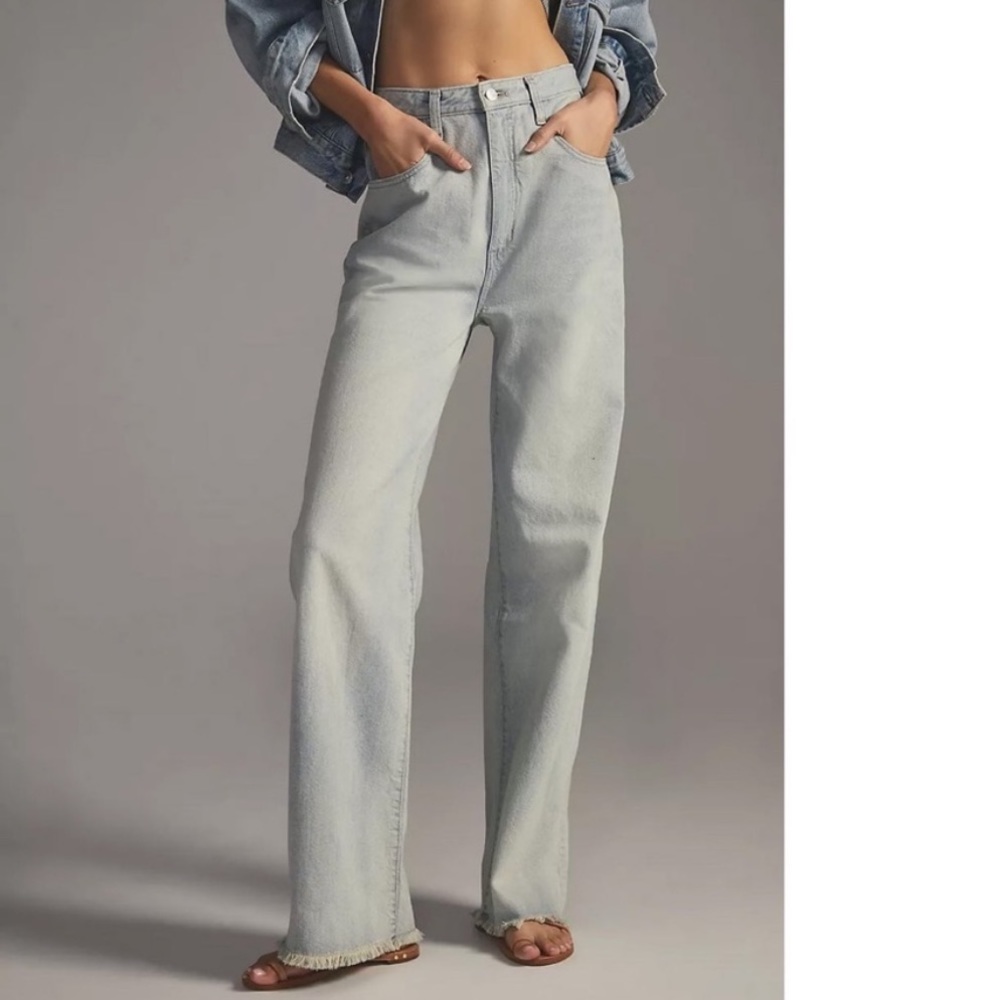 Anthropologie Pilcro The Joey High Waisted Relaxed Light Wash Frayed Hem Jeans